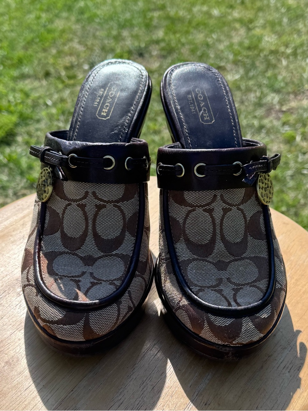 Ladies Coach Signature Canvas Brown Platform Mule Heels - Picture 2 of 10